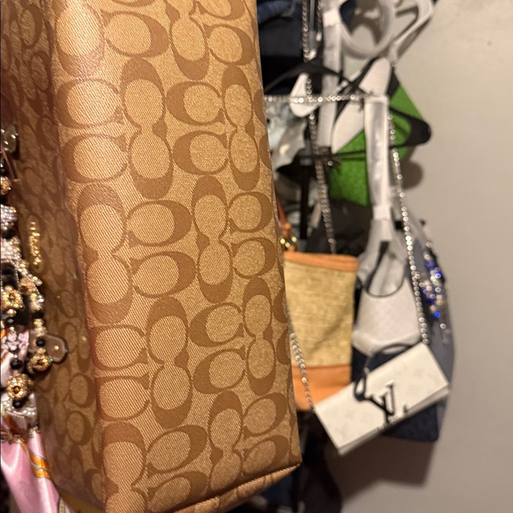 Coach Tan Signature Tote with Pink Scarf n bling chain - Picture 2 of 16